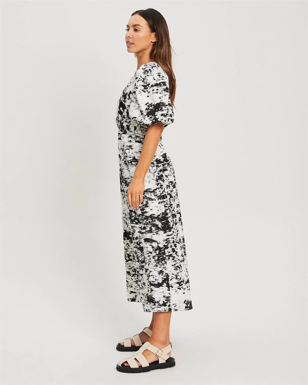 WILLA Women's Vista Knot Dress - Abstract Black & White Sintra 4 WILLA Women's Vista Knot Dress - Abstract Black & White Sintra - Image 2