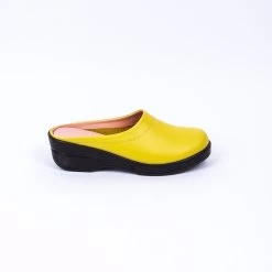 Moosefield Unisex Leather Sandals - Yellow