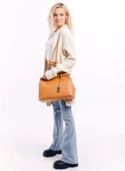 BOSCCOLO Woman's Leather Handbag Camel -Madam Clothing Store 4d73631b 0c19 43dc 9f0f a4b4d31e5949