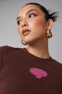 Factorie Fitted Graphic Tee Burgundy -Madam Clothing Store 515741d80d4a0be87a9ac52560103e76