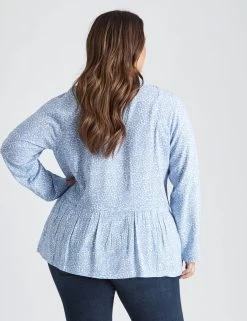 Beme Long Sleeve Stud Detail Top Blue Ditsy - Plus Size -Madam Clothing Store 5b9bd3ddbb66c539d5e5ec5f817305c6