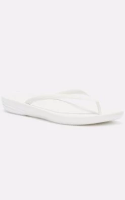 FitFlop IQushion Ergonomic Flip Flop Urban White