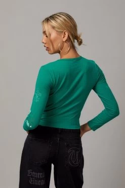 Factorie Long Sleeve Fitted Graphic Tee Green -Madam Clothing Store d3807a33df55a873cb0b926c3861b7da