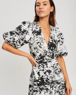 WILLA Women's Vista Knot Dress - Abstract Black & White Sintra 11 WILLA Women's Vista Knot Dress - Abstract Black & White Sintra -Madam Clothing Store fc608d6a3287f0297d84bdf0677197d8