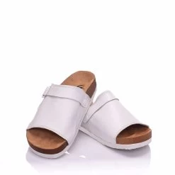 Moosefield Unisex Leather Sandals - White -Madam Clothing Store fff32a73 c78e 49a3 b9ef bbac83d394c7
